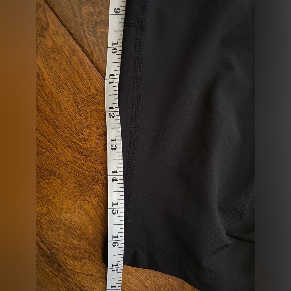 Athleta Be Free Dobby Knicker Capri Leggings Women's Small Black Activewear Crop - Picture 11 of 12